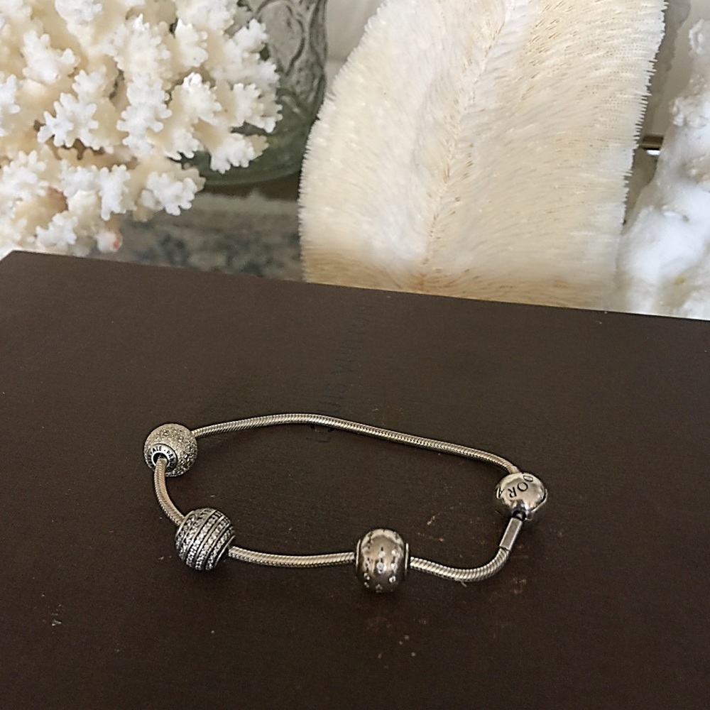 SALE! - Pandora Essence bracelet with jewelry box!